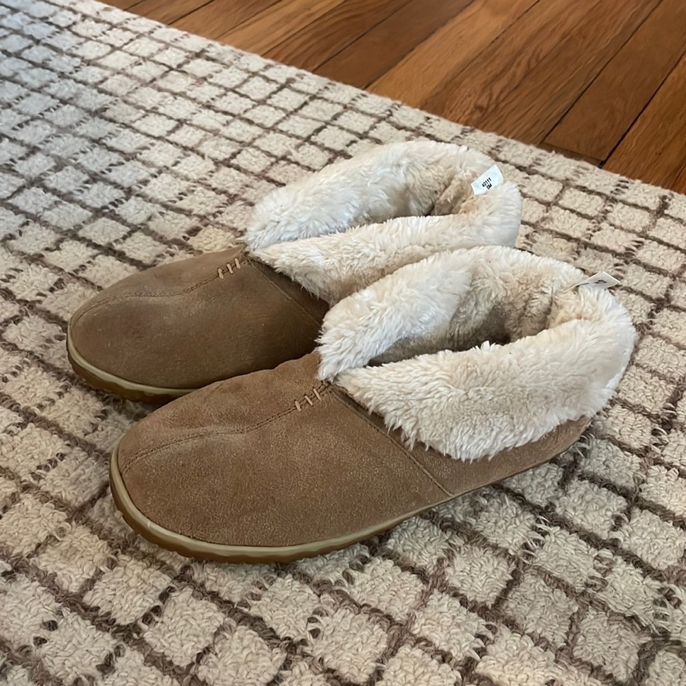 Minnetonka Slippers